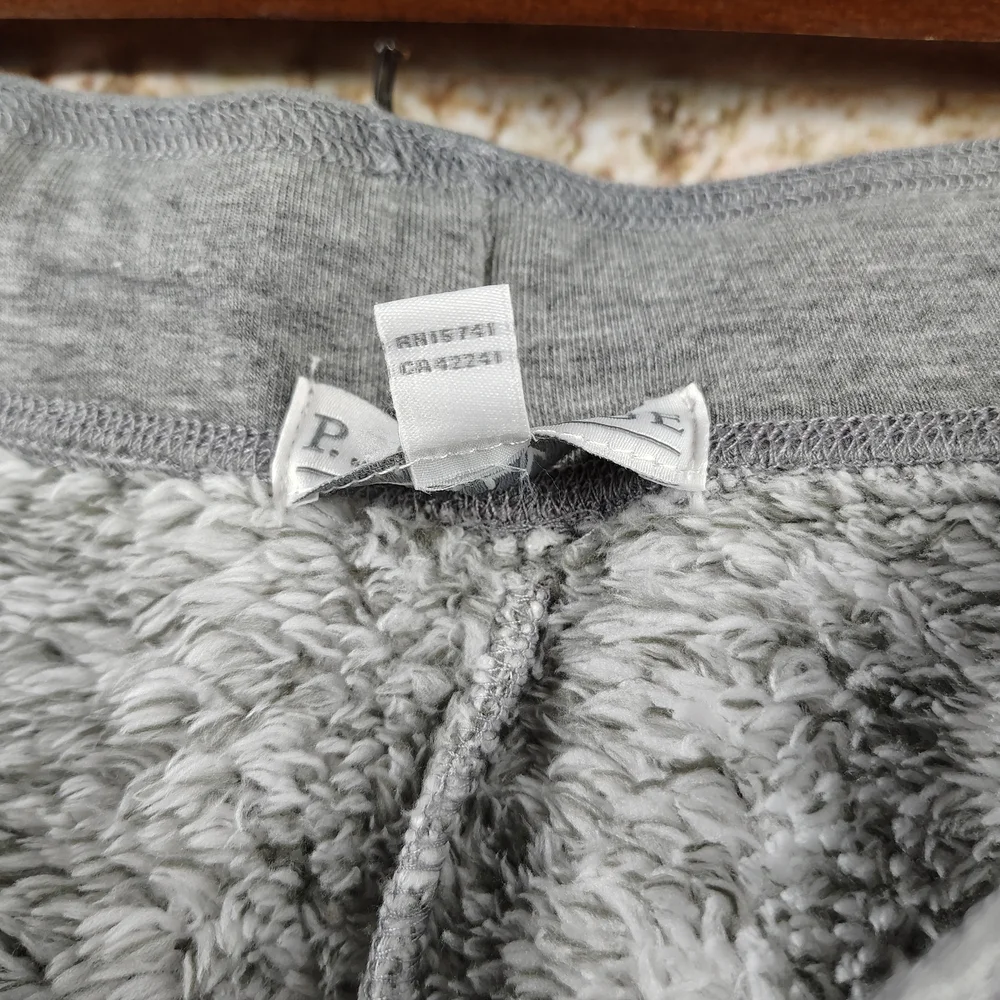 PJ Salvage Heather Gray Faux Fur Shorts Size Small - Picture 6 of 9